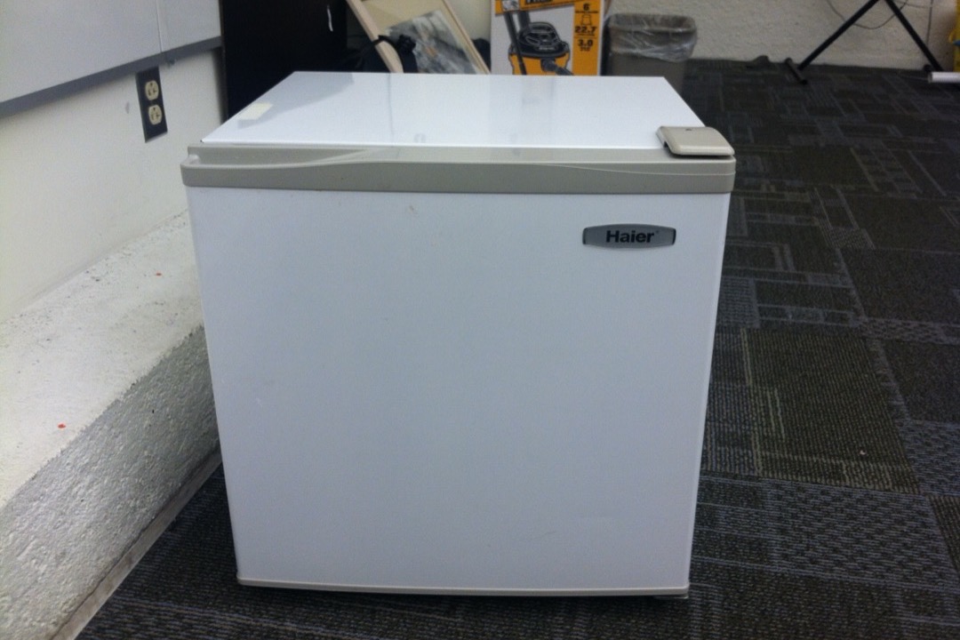 Best office mini fridges of 2026 — compact compressor and thermoelectric refrigerators reviewed for desks and workplace breakrooms